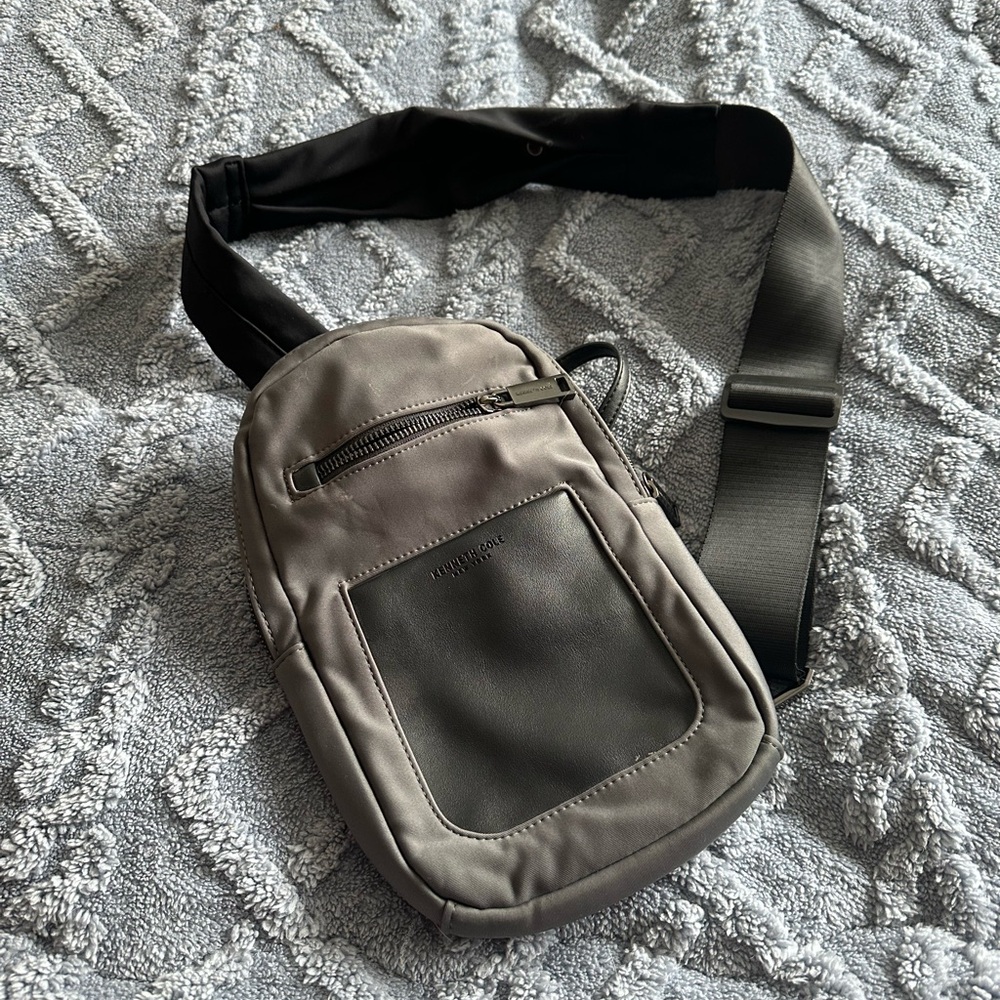 Kenneth Cole Delaney Crossbody/Shoulder Bag